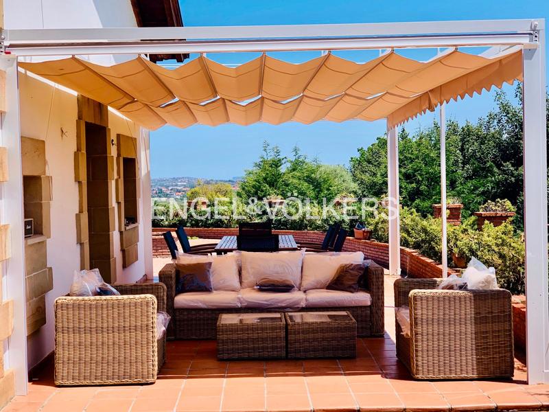 Foto 543ec9b2-5192-4c2e-abc7-106fe7ec6c97. Casa amb calefacció aparcament piscina a Liencres Piélagos