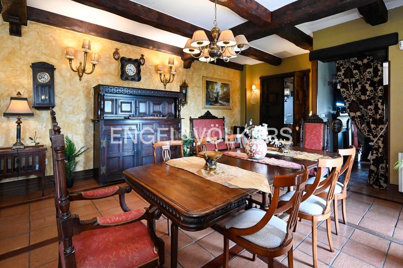 Foto 85a744a6-5c2a-4ab3-abf9-c507009a5c06. Casa amb calefacció aparcament piscina a Liencres Piélagos