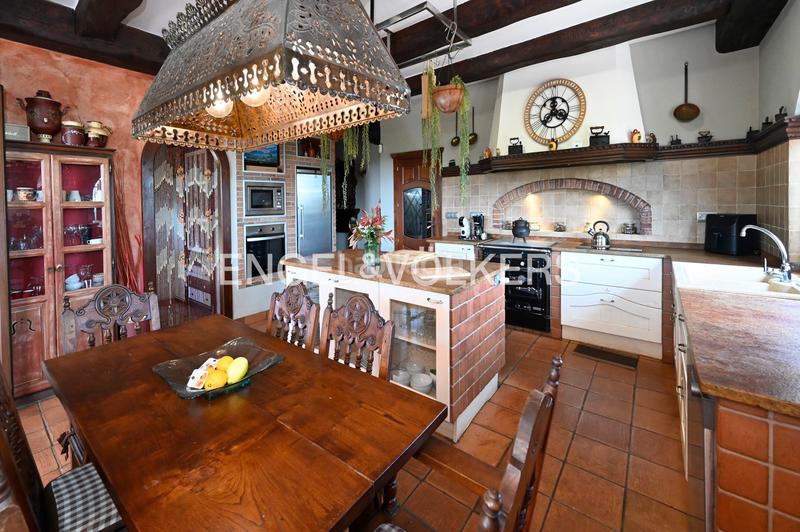 Foto 8c7cbb47-b5f4-4173-9b46-e2b7e2bdaef4. Casa amb calefacció aparcament piscina a Liencres Piélagos