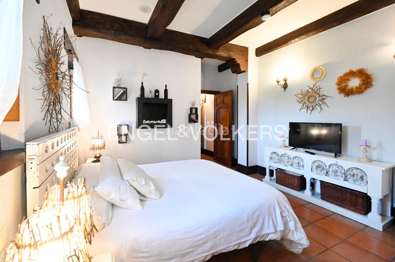 Foto aa1174d4-1845-4c00-9772-201be77928fe. Casa amb calefacció aparcament piscina a Liencres Piélagos