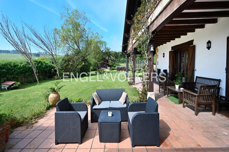 Foto c30b39d6-694d-45d7-8f9a-2ea1ad41321c. Casa amb calefacció aparcament piscina a Liencres Piélagos