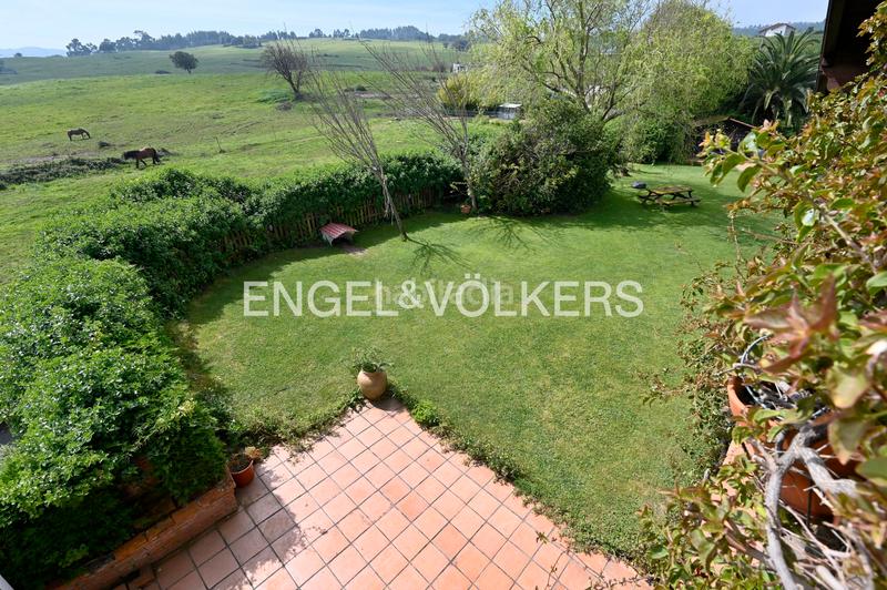 Foto d45c0a41-cb32-4b69-8114-adac8bc119ee. Casa amb calefacció aparcament piscina a Liencres Piélagos