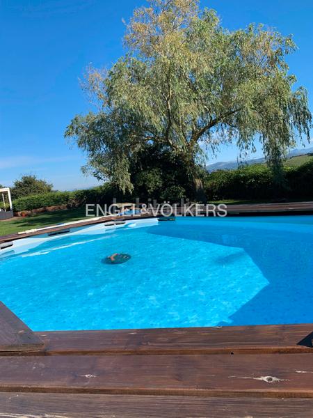 Foto e870b48a-7a30-460c-b1ce-809fe638f6fd. Casa amb calefacció aparcament piscina a Liencres Piélagos