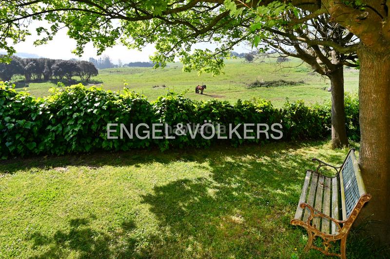 Foto eae294bf-6b44-46b0-9482-3dcccf6814ab. Casa amb calefacció aparcament piscina a Liencres Piélagos