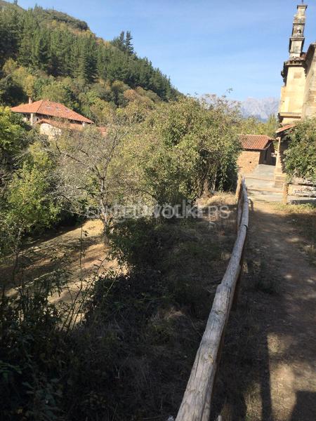 Foto 4b945e52-54b8-42d4-b2ca-5824f0527d1d. Casa amb calefacció a Cabezón de Liébana