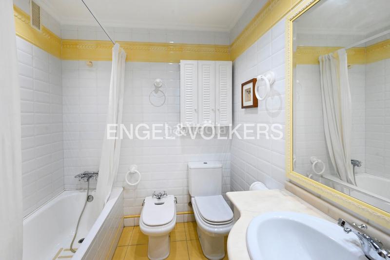 Foto 31171fa8-e428-4b6f-8d73-12d47a9076ae. Appartement avec chauffage parking dans El Sardinero Santander
