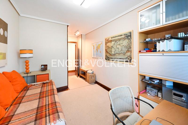 Foto 45231edf-1334-43e6-a4be-8bc3f2a77fa5. Appartement avec chauffage parking dans El Sardinero Santander