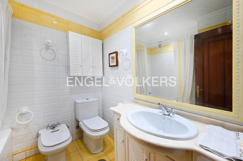 Foto 4699d181-7ffb-466c-86f5-fc5e933a368b. Appartement avec chauffage parking dans El Sardinero Santander