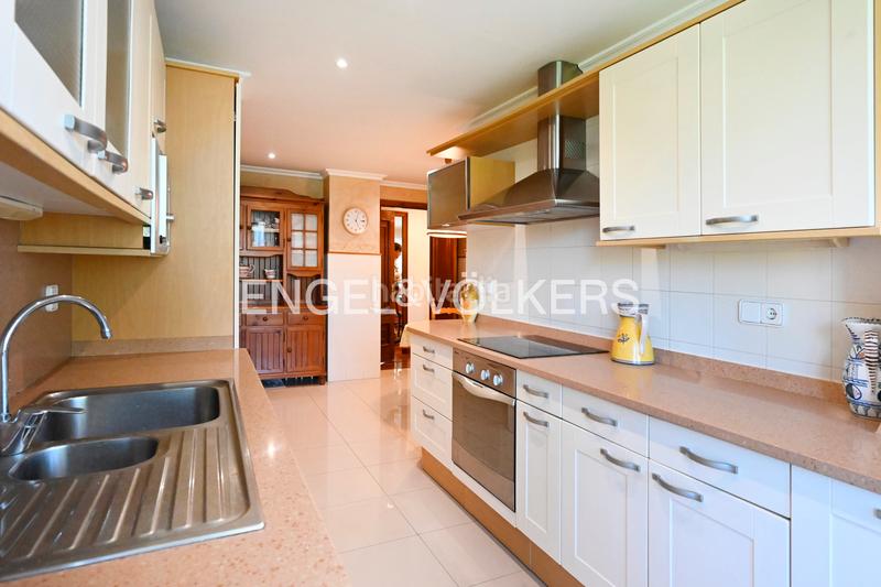 Foto 46aa13eb-8680-43f4-b30c-ef82d4eb9417. Appartement avec chauffage parking dans El Sardinero Santander