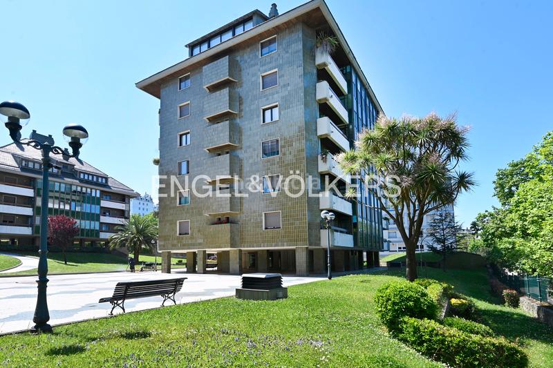 Foto 6eb53fad-7a08-4069-b351-1cab6ff70170. Appartement avec chauffage parking dans El Sardinero Santander