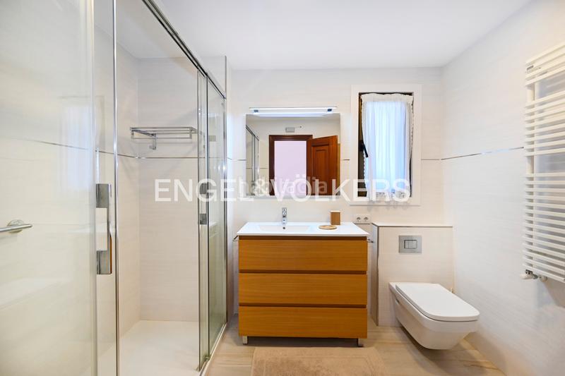 Foto 83d77139-52c5-47ac-919b-63f1ae80be66. Appartement avec chauffage parking dans El Sardinero Santander