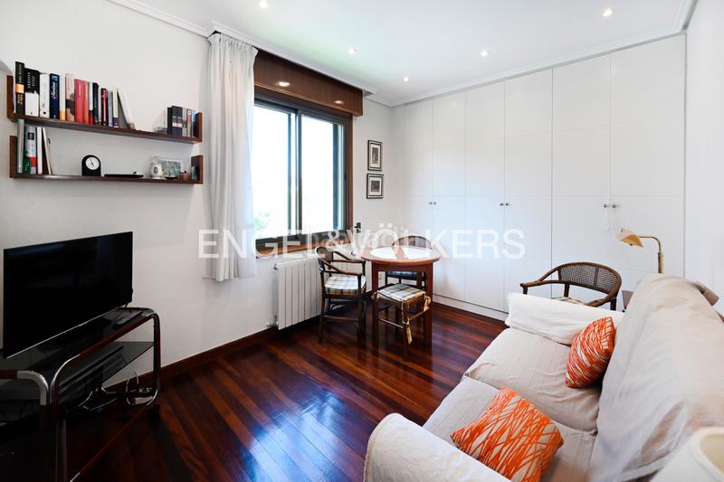 Foto b351e321-72e6-4551-81bb-c821458c46b7. Appartement avec chauffage parking dans El Sardinero Santander