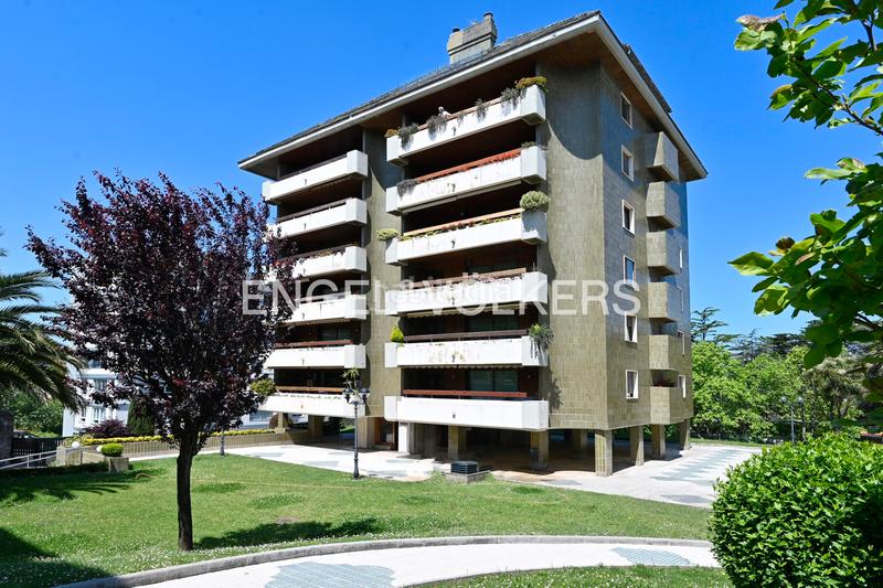 Foto c2816b41-a003-47c0-abfa-6acb47efda09. Appartement avec chauffage parking dans El Sardinero Santander