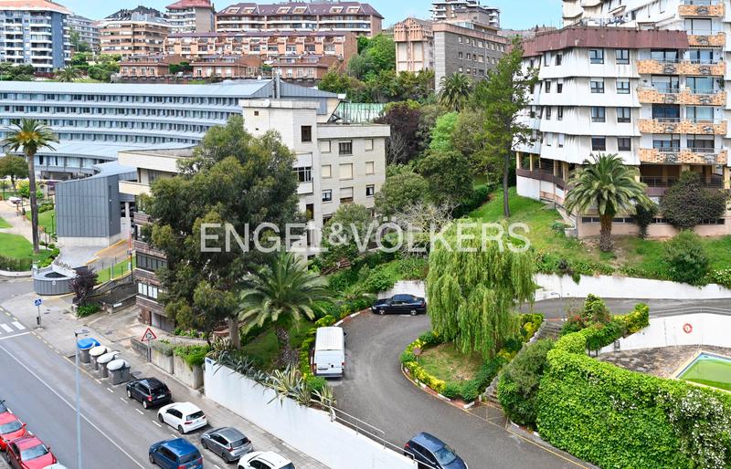 Foto 316fbb08-e553-4ce4-839b-39b6bd6efe38. Appartement avec chauffage parking dans El Sardinero Santander