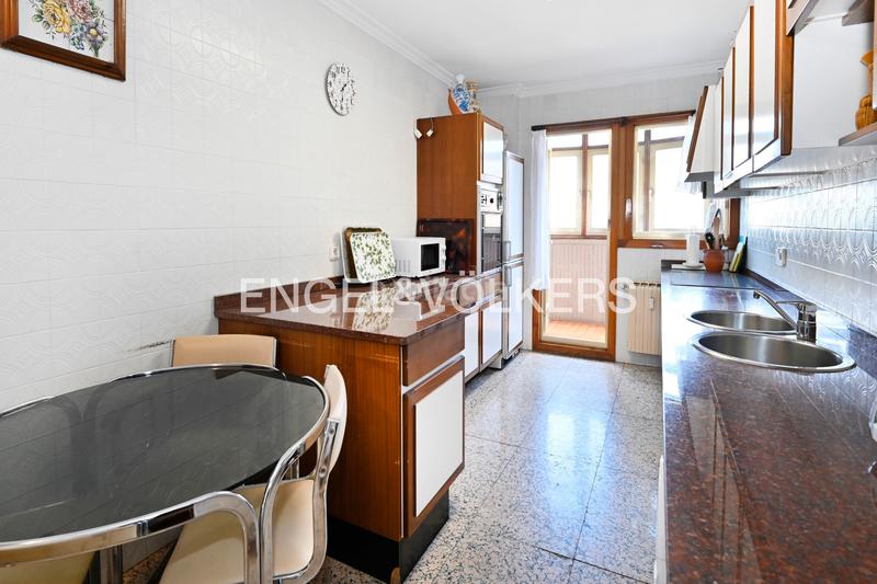 Foto 4c81de6f-77c7-4555-959b-1de869f40b3e. Appartement avec chauffage parking dans El Sardinero Santander