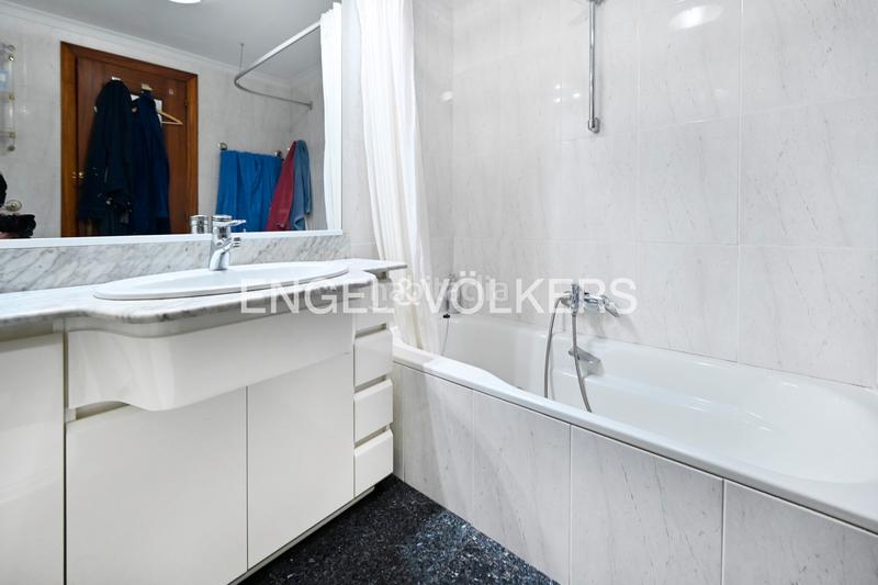 Foto 6134972c-6bc6-44e9-835d-993fad9b975e. Appartement avec chauffage parking dans El Sardinero Santander