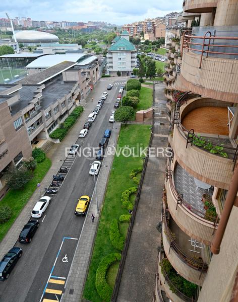 Foto 63c7f253-a5b4-4506-acc2-6a4fec4f853e. Appartement avec chauffage parking dans El Sardinero Santander