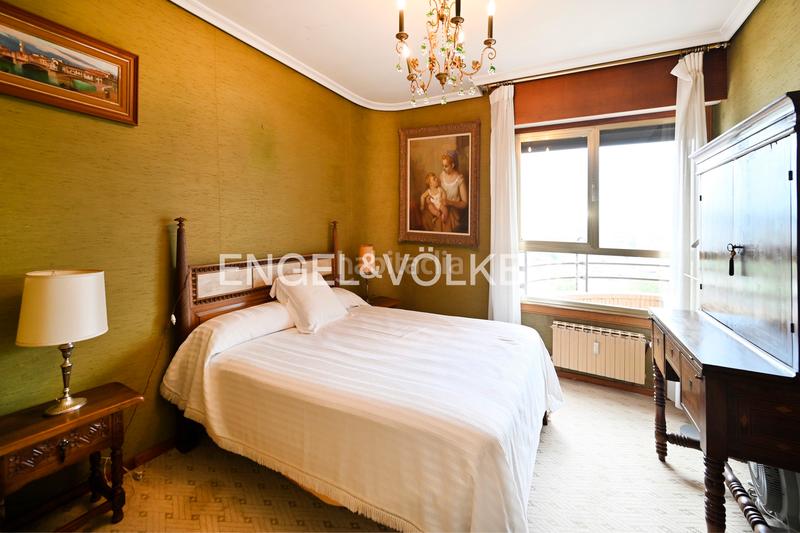 Foto 8a8758ac-ff1a-4514-839b-abdf436d0519. Appartement avec chauffage parking dans El Sardinero Santander