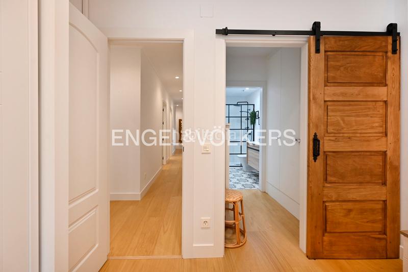 Foto 2074a621-bba5-4ce1-8d95-af20bda77f83. Apartamento excelente piso recién reformado junto a la bahía en Santander