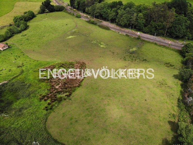 Foto 1c3fee79-d845-4686-871c-8986130e058e. Terreny residencial a Renedo Piélagos