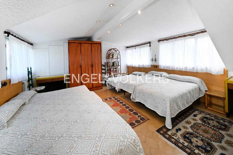Foto 61ca19bc-4702-4072-8a83-e097041aee1e. Casa magnífica casa en villapresente, en Reocín