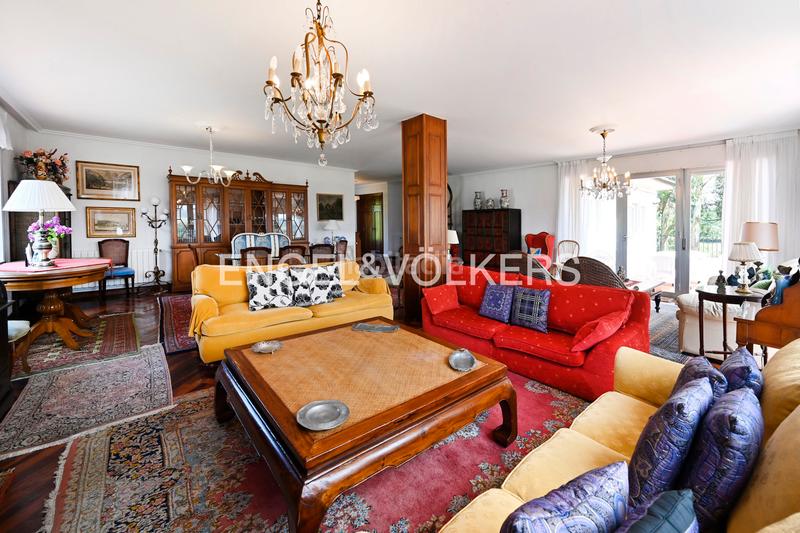 Foto cc38f4a1-c5c1-4fa4-a600-75cd4e65c7ba. Casa magnífica casa en villapresente, en Reocín