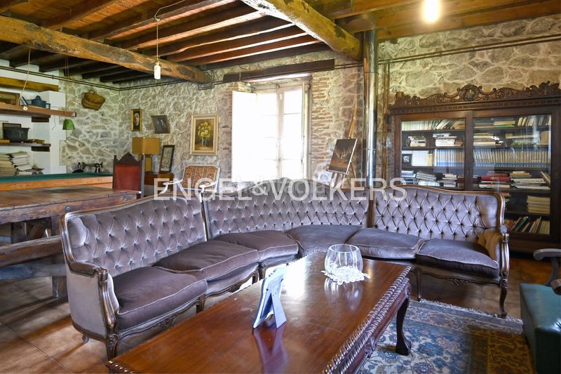 Foto bffdf0f8-8d71-49d3-bcf3-c728d76f3ad1. Casa amb calefacció a Villaescusa