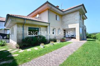 Maison  Barrio valles. Exclusivo chalet junto al mar en oyambre