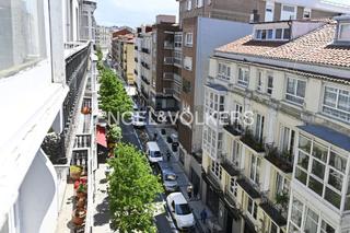 Lloguer Apartament  Hernán cortes. Piso recién reformado cerca de la bahía