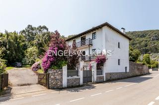 Maison  Barrio la llama. Impresionante casa con vistas a las marismas en arnuero