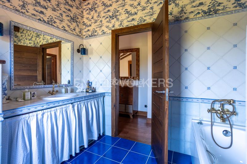 Foto 195e8cb2-41ea-4601-88df-9de2bef7dbbb. Maison avec chauffage parking dans Ajo Bareyo