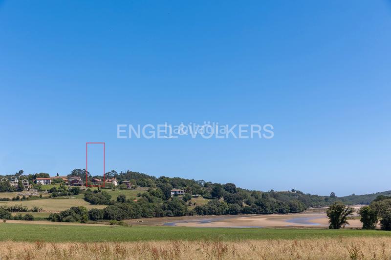 Foto 3509c065-9be0-4d7e-92d8-06318ecb153a. Maison avec chauffage parking dans Ajo Bareyo