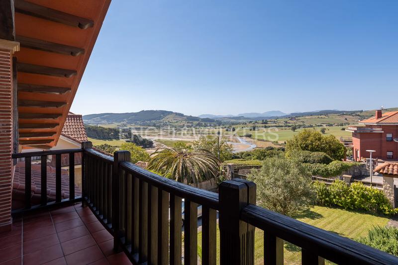 Foto 9b6f93af-2229-4d3b-abc7-33890f0990aa. Maison avec chauffage parking dans Ajo Bareyo