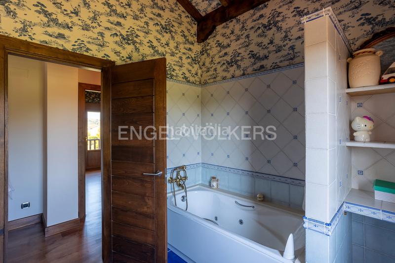 Foto bb9e2042-b943-4096-b30c-0e39fb33b525. Maison avec chauffage parking dans Ajo Bareyo