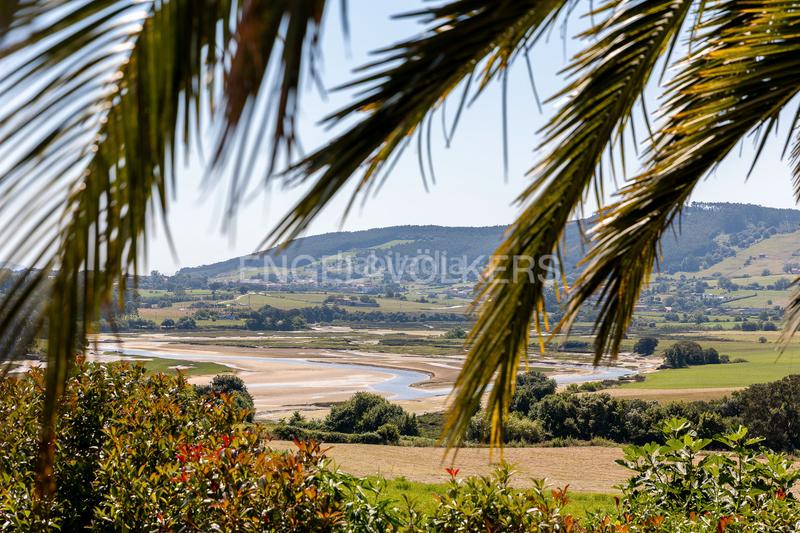 Foto e3baa66f-e9b4-4a7c-ad70-eec7a0e98a71. Maison avec chauffage parking dans Ajo Bareyo