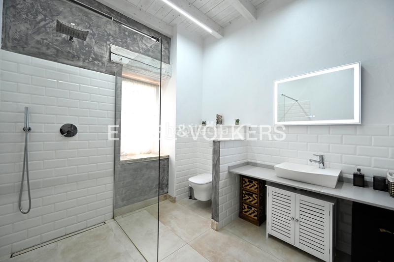 Foto 4ba9e228-95a4-4708-b0e5-3a0c4ea186be. Casa amb calefacció aparcament a Escobedo Camargo