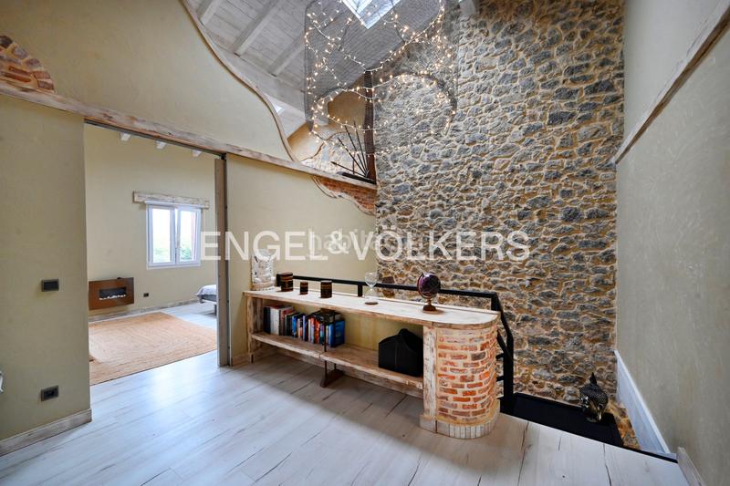 Foto e5a8968c-5398-45c1-b86f-7db5dd4a9b87. Casa amb calefacció aparcament a Escobedo Camargo