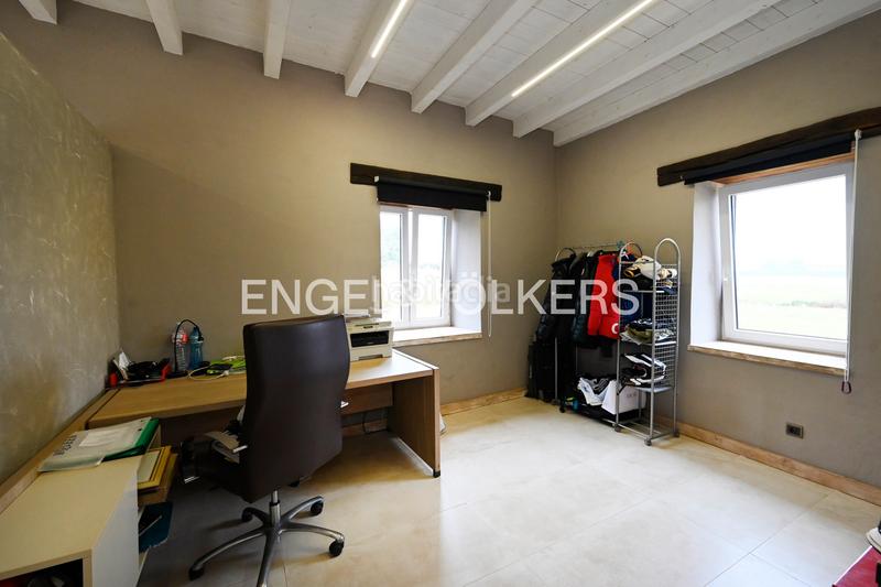 Foto f4e9eecf-48a6-44b7-9610-2e2268d9c04b. Casa amb calefacció aparcament a Escobedo Camargo