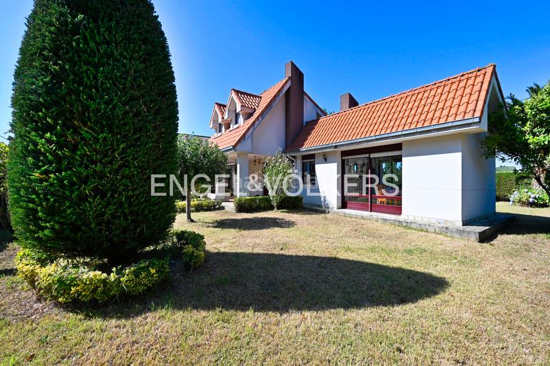 Foto 255a00c5-9173-463a-9da3-77ed658ee7b4. Casa amb calefacció a Suances