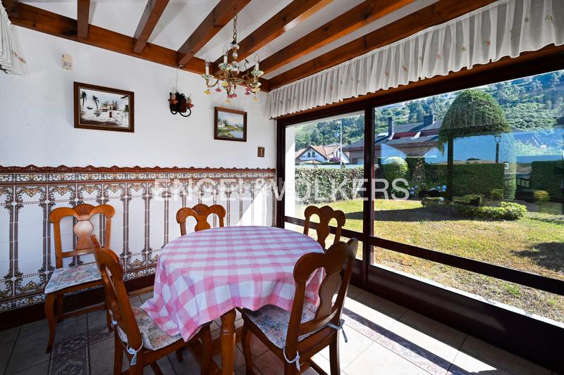 Foto 36985dcc-0c90-4127-a3e8-15dc0c36f035. Casa amb calefacció a Suances