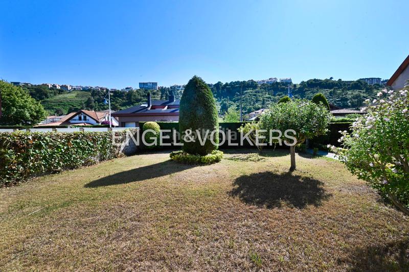 Foto 6c230c70-d481-4d0c-84a3-f26aef6a6401. Casa amb calefacció a Suances