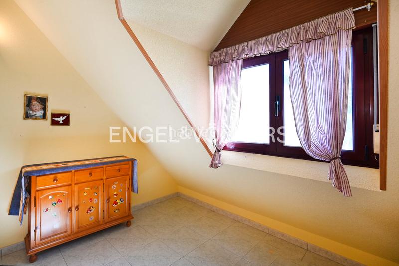 Foto a5553602-df39-4286-a61c-26bbd174a479. Casa amb calefacció a Suances