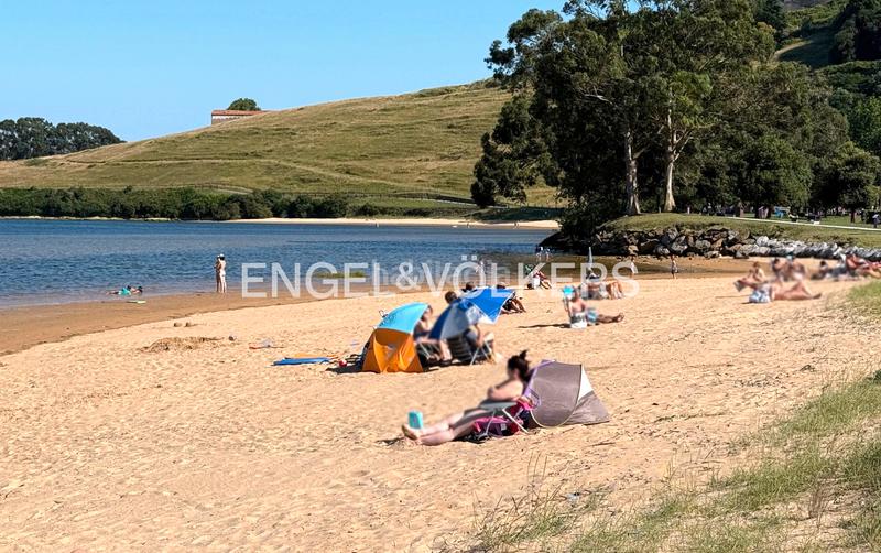 Foto cebfcd5d-0139-4399-8d31-5e074f2bd347. Casa amb calefacció a Suances