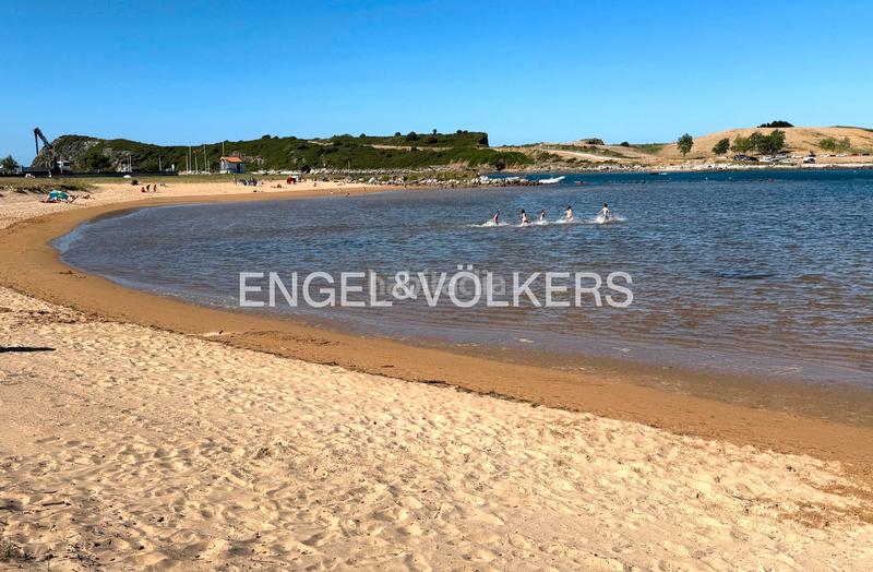 Foto faf2bd78-8a60-4e9a-ac7e-85113817a2f2. Casa amb calefacció a Suances