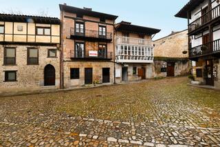 Casa  Santillana del mar. c/ santo domingo. Casona en el casco histórico de santillana del mar