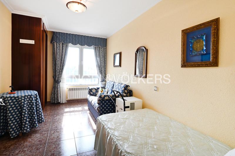 Foto 916f2abc-5edc-41b3-b2ff-9b26b814248a. Casa amb calefacció aparcament a Herrera Camargo