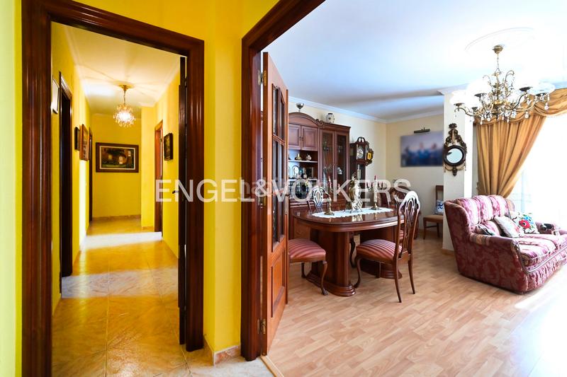 Foto 9508efea-6899-451a-bf12-bca4e14ed8b7. Casa amb calefacció aparcament a Herrera Camargo