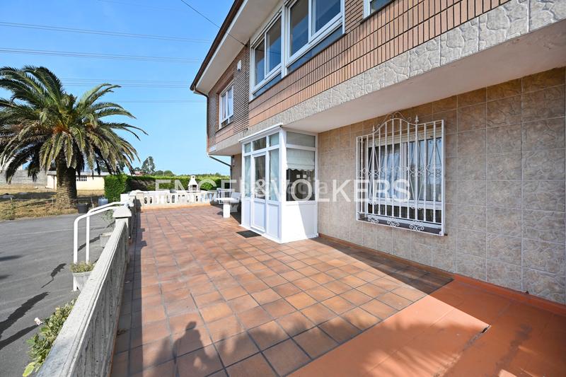 Foto d31fb7d7-c9fe-4a2e-8121-ca4ce3af2790. Casa amb calefacció aparcament a Herrera Camargo