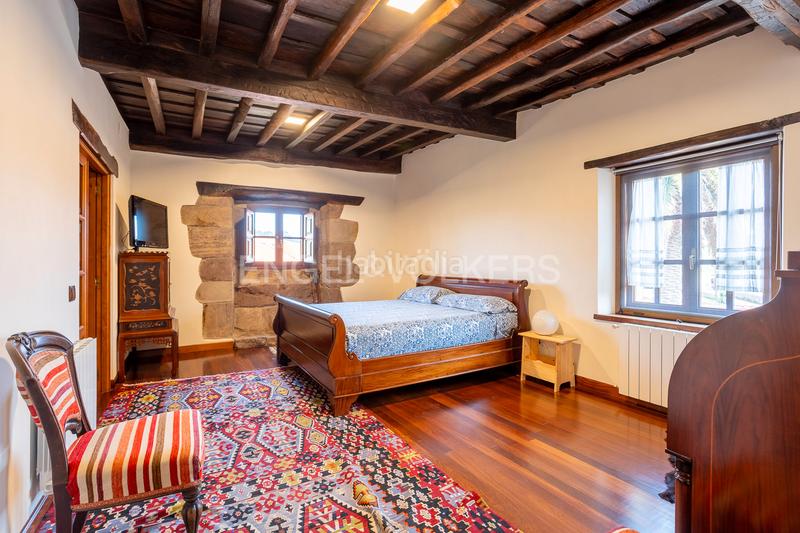 Foto f66383bb-ab82-447e-8b64-b1fa046eefd6. Casa espectacular casona solariega en Escobedo Camargo