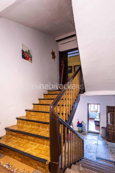 Foto e849a0bd-f1e5-45c2-aed0-c0d7841eb8bd. Masía estupenda casona en Entrambasaguas